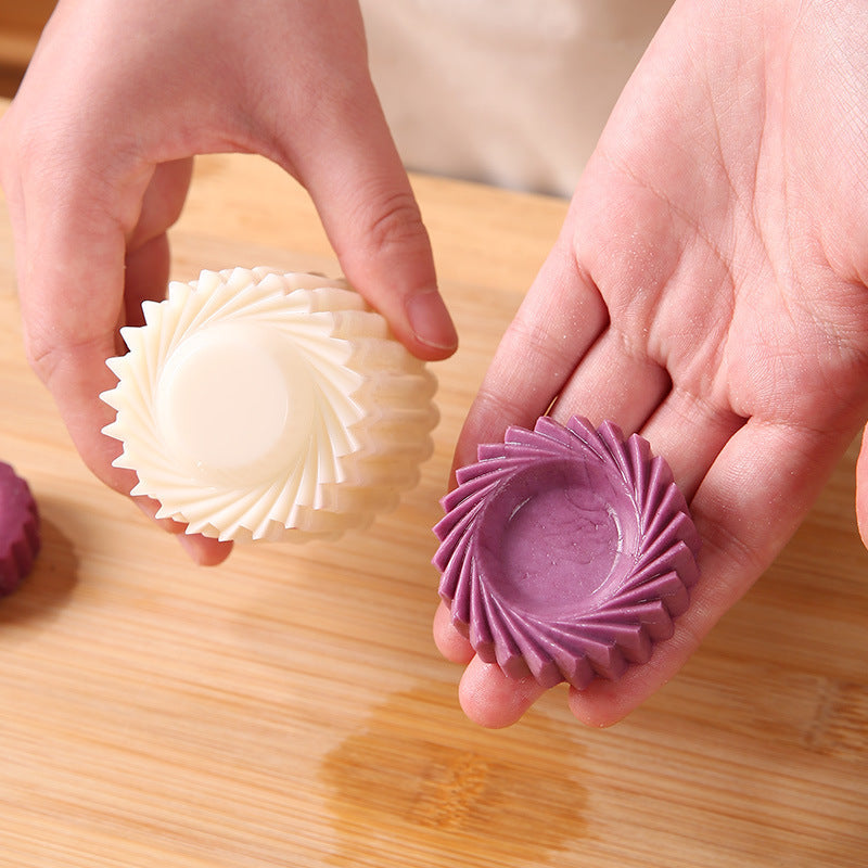 🥳2026 HOT SALE🥳✨Creative Double🍪Ended Pastry Mold ✨